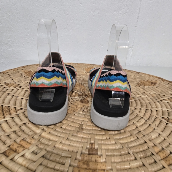 Keen Elle Backstrap Striped Chevron Sandals 7.5 - Picture 5 of 8